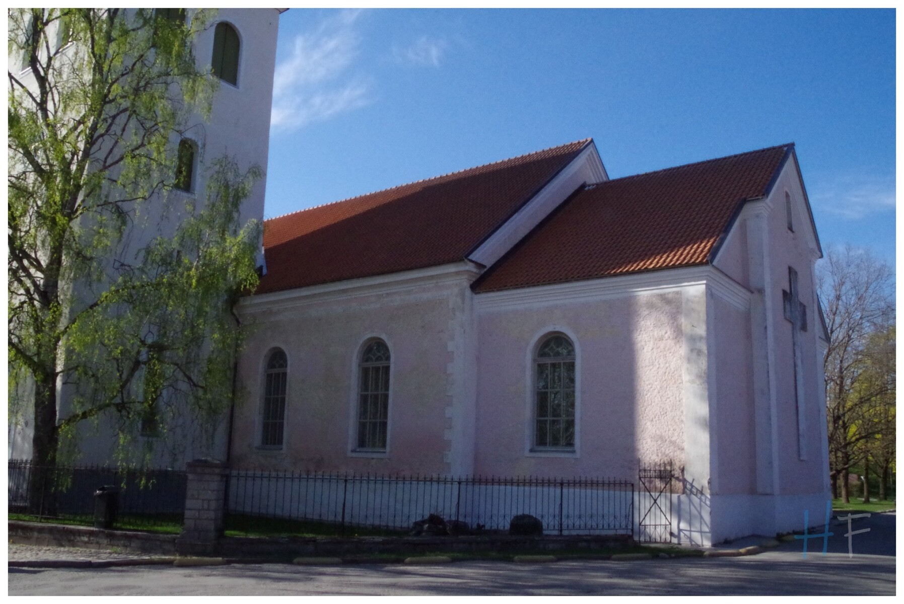 Paide Püha Risti kirik